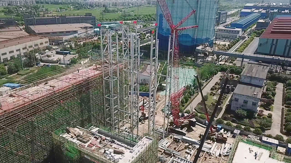 安徽長江鋼鐵股份有限公司節能減排煤氣發電項目順利完成1#鍋爐鋼架吊裝_副本.jpg
